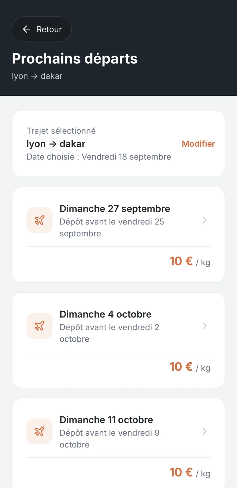 Écran des prochains départs Lyon vers Dakar, avec la date, la date limite de dépôt et le prix au kilo